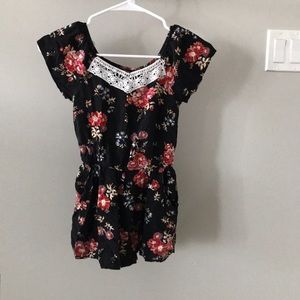 Target Art Class jumper. Size 8